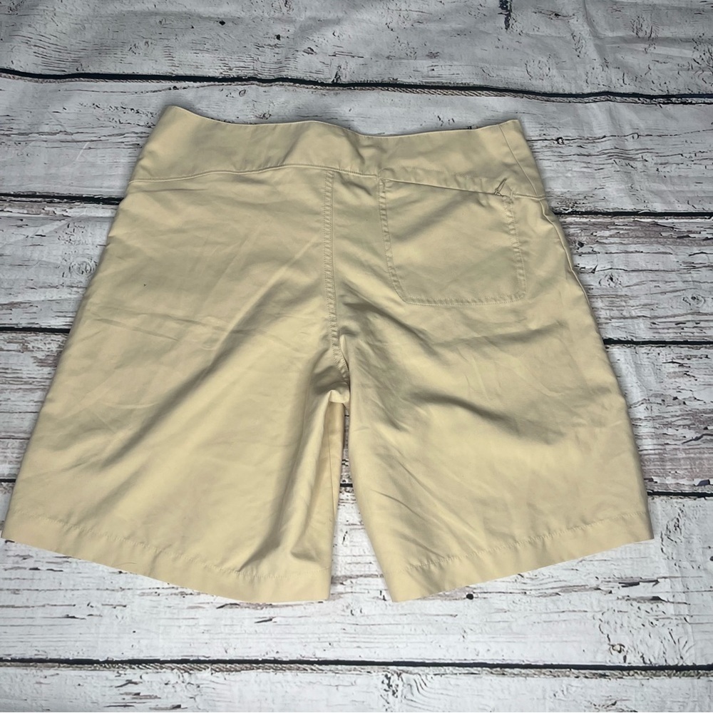 Patagonia Cream Women Shorts Size 8 - Picture 7 of 7